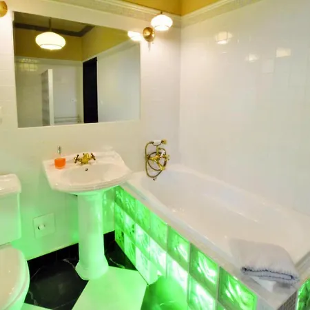 With Fireplace And Private Garden Villa *