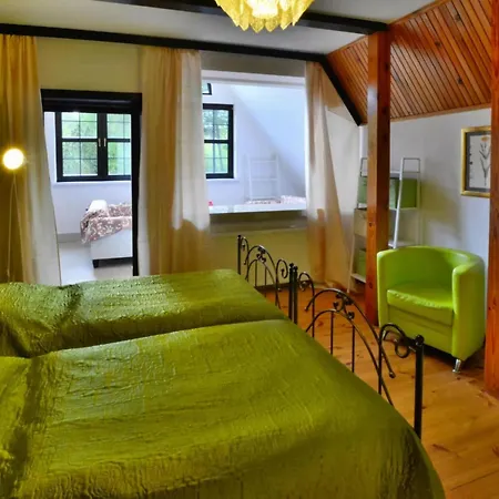 Holiday Villa With Fireplace And Private Garden 빌라 Pollnow